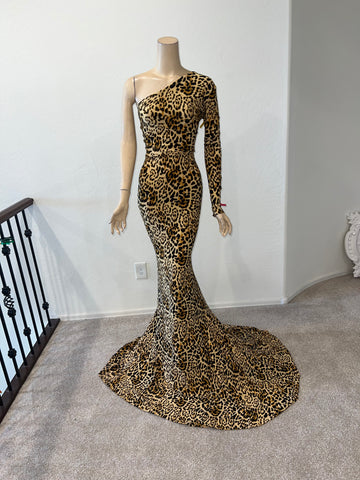2x/3X Ready to ship Full length 1 Shoulder Animal Print Stretch dress