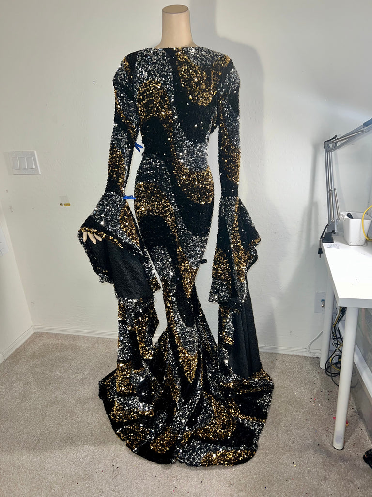 1x/2x Ready to ship Full Length Stretch Black, Gold and Silver sequin gown